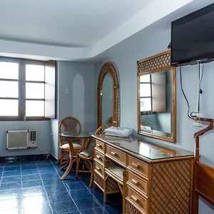 Habitación con Cama King